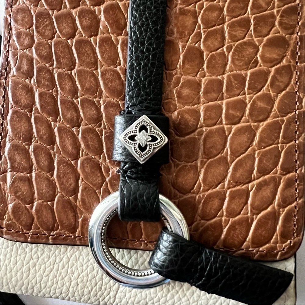 Brighton Toledo Leather Crossbody Phone Organizer NWOT - Picture 4 of 9